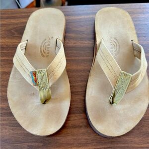 Classic Rainbow mens thong sandals.